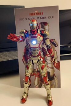 [Có Sẵn] Mô hình chính hãng Comicave Studios 1:12 Iron Man MK42 Iron Man Mark XLII (Không kèm Sofa)