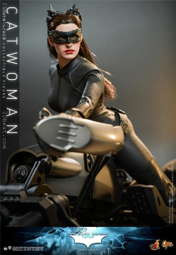 Hot Toys MMS627 1/6 The Dark Knight Trilogy Catwoman Collectible