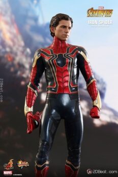 1/6 Scale Hot Toys MMS482 Iron Spider - Avengers: Infinity War Action Figure