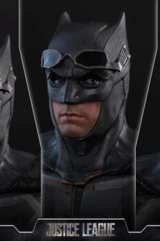 Hot Toys 1/6 MMS432 Batman Justice League Tactical Batsuit Version