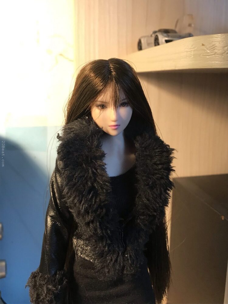 Dollsfigure CC212 Female Fox Fur Collar Leather Jacket for Phicen Verycool Kumik