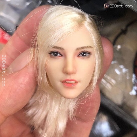 [In-Stock] 1/6 Scale Female Blonde Head Sculpt Fit 12" TBleague Seamless Figure Body