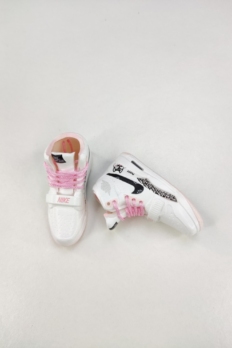 1/6 Scale Hollow Retro Sneaker Type-B White Black Pink