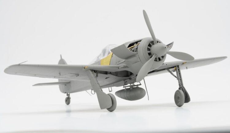 1/35 Scale Border Model BDMBF009 Focke-Wulf Fw190A-8R2/R6/R7/R8 (4in1) - Image 4