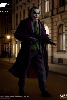 1/12 Scale MEZCO TOYZ The Dark Knight - The Joker Action Figure