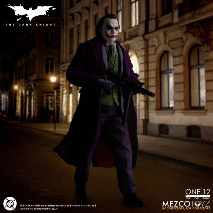 1/12 Scale MEZCO TOYZ The Dark Knight - The Joker Action Figure