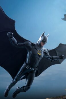 DC Comics Batman (Modern Suit) Sixth Scale Figure - Prototype Shown View 5