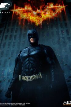 MEZCO TOYZ 1/12 The Dark Knight Collective Batman Action Figure