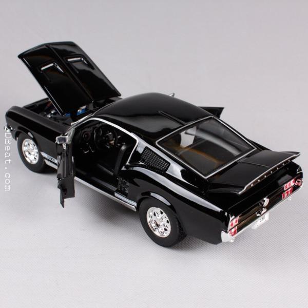 1:18 Scale Maisto 1967 Ford Mustang GTA FastBack 31166 Diecast Model Toy Car